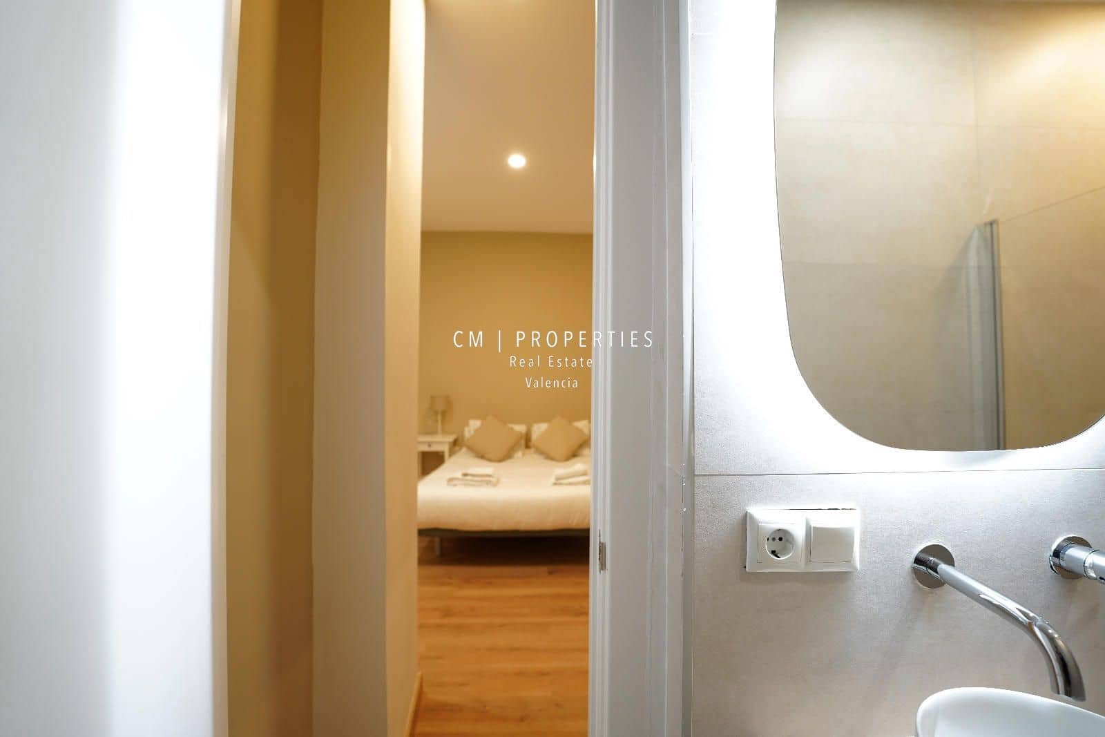 2 soveværelse Lejlighed til leje i Valencia by - € 2.000 (Ref: 8981725)