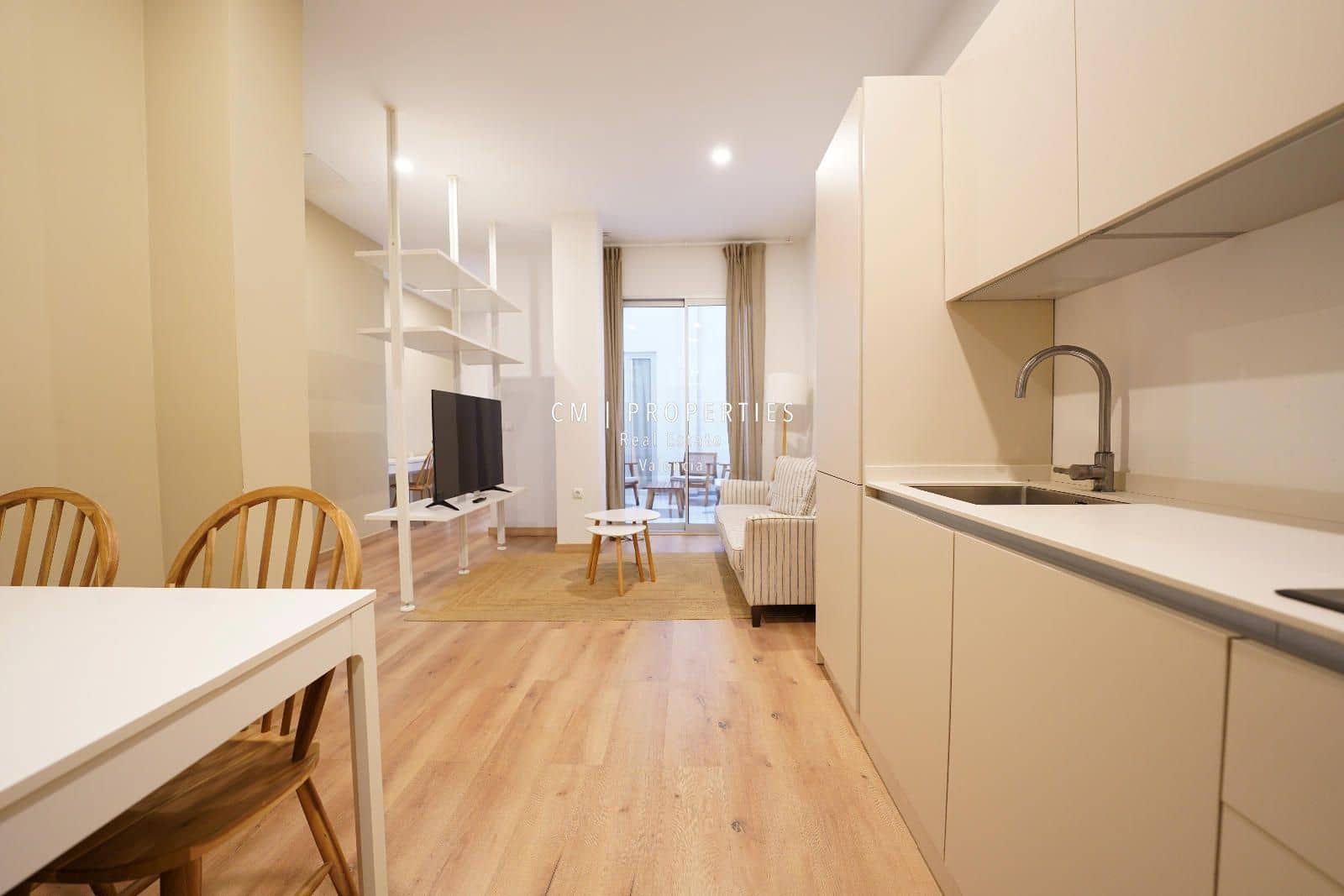 2 soveværelse Lejlighed til leje i Valencia by - € 2.000 (Ref: 8981725)