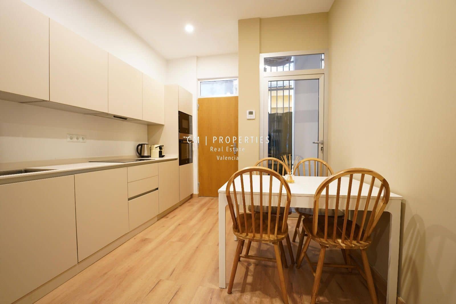 2 soveværelse Lejlighed til leje i Valencia by - € 2.000 (Ref: 8981725)