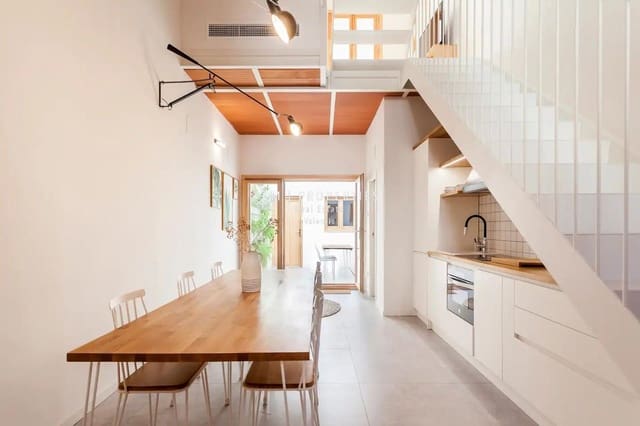 Appartement de 3 chambres à louer à Valence ville - 2 600 € (Ref: 9000240)
