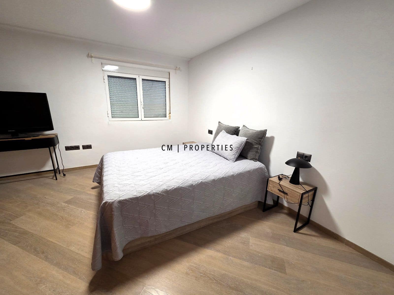 2 bedroom Flat for rent in Valencia city - € 1,100 (Ref: 9027217)