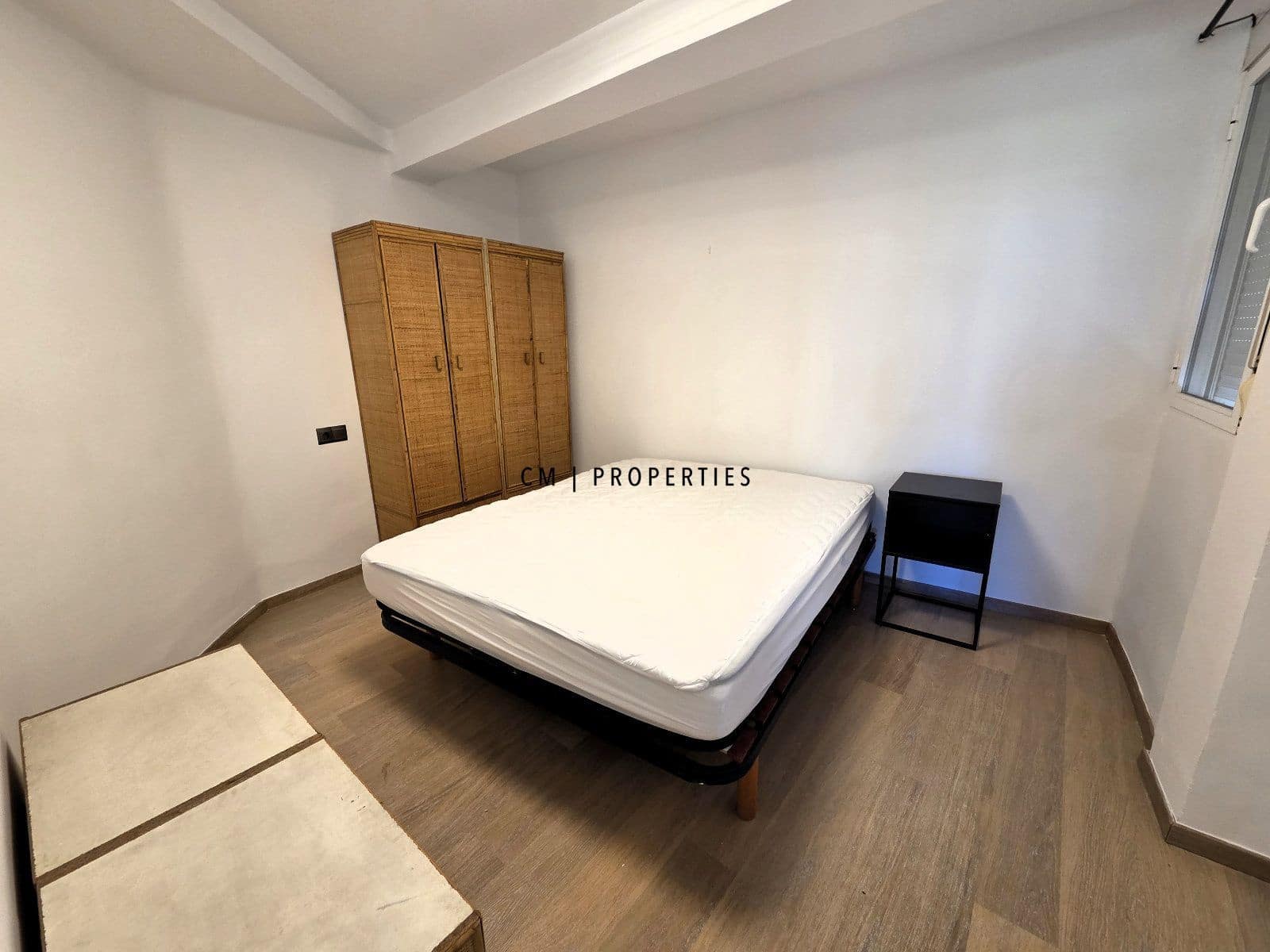 2 bedroom Flat for rent in Valencia city - € 1,100 (Ref: 9027217)