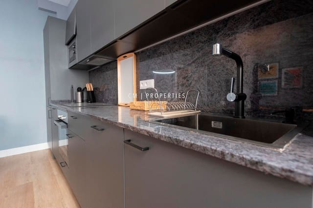 3 soveværelse Lejlighed til leje i L'Eixample, Valencia by - € 2.100 (Ref: 9041220)