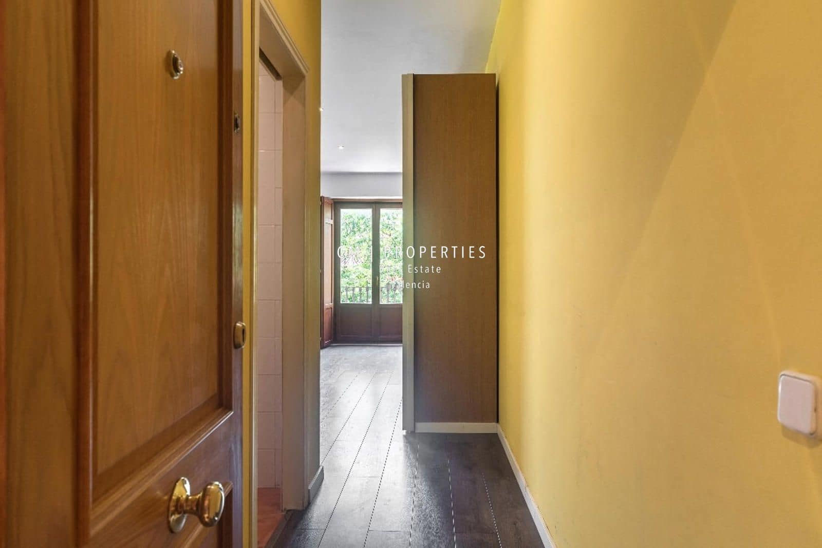 Lejlighed til leje i Valencia by - € 1.200 (Ref: 9061522)