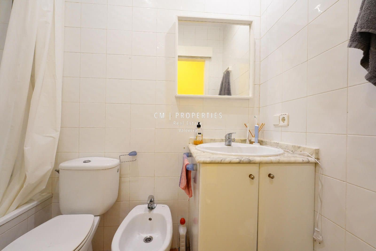 Lejlighed til leje i Valencia by - € 1.200 (Ref: 9061522)