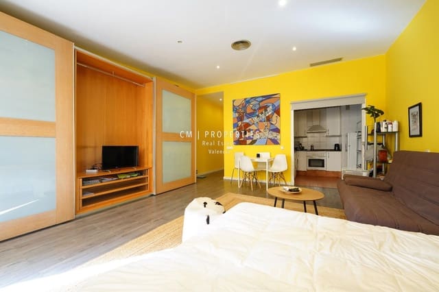 Lejlighed til leje i Ciutat Vella, Valencia by - € 1.200 (Ref: 9061522)