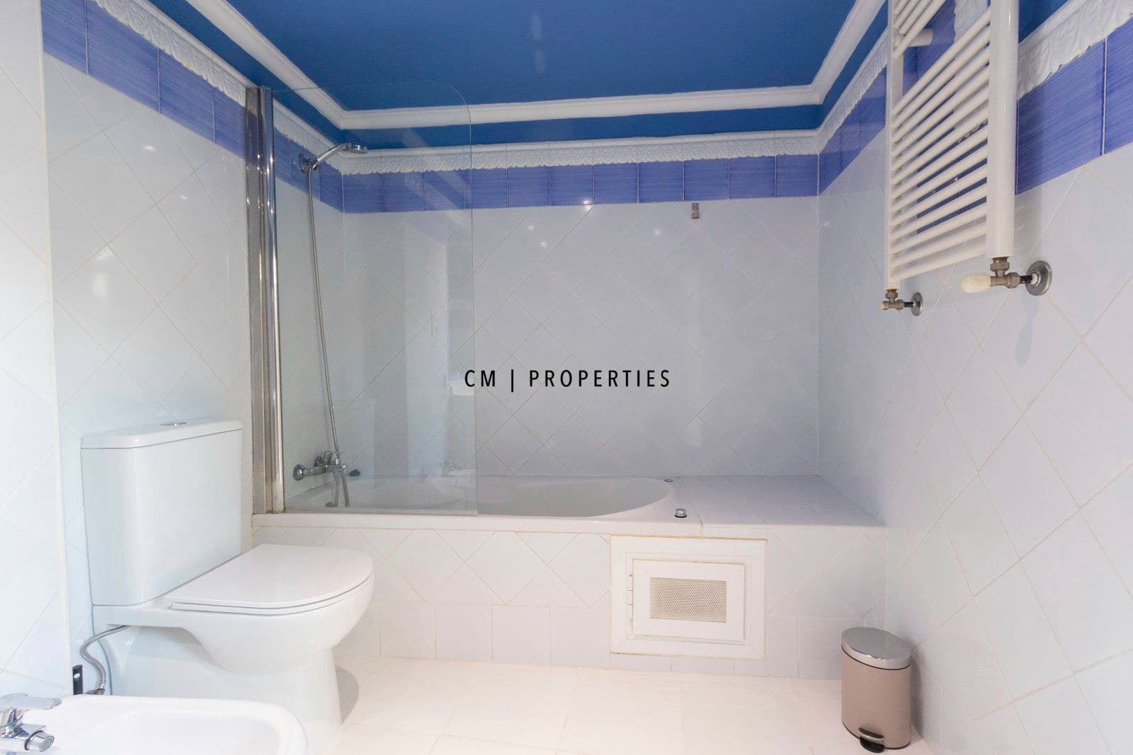 Penthouse de 3 chambres à louer à Valence ville avec piscine - 3 200 € (Ref: 9066586)