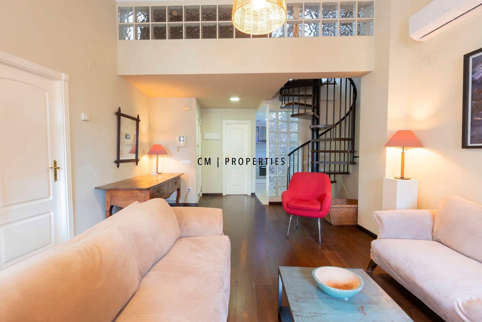 Penthouse de 3 chambres à louer à Valence ville avec piscine - 3 200 € (Ref: 9066586)