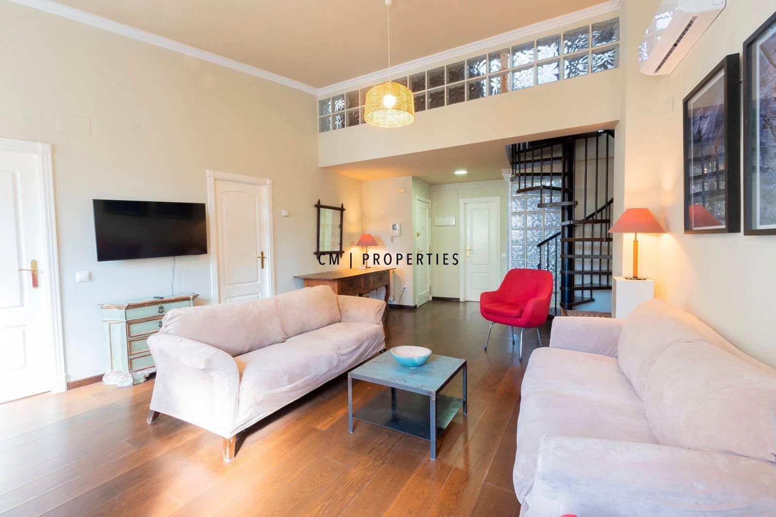 Penthouse de 3 chambres à louer à Valence ville avec piscine - 3 200 € (Ref: 9066586)