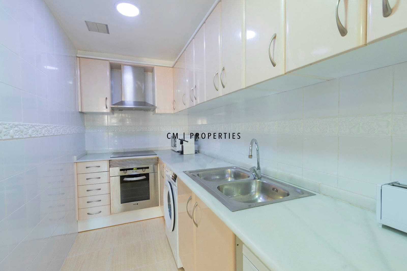 Penthouse de 3 chambres à louer à Valence ville avec piscine - 3 200 € (Ref: 9066586)