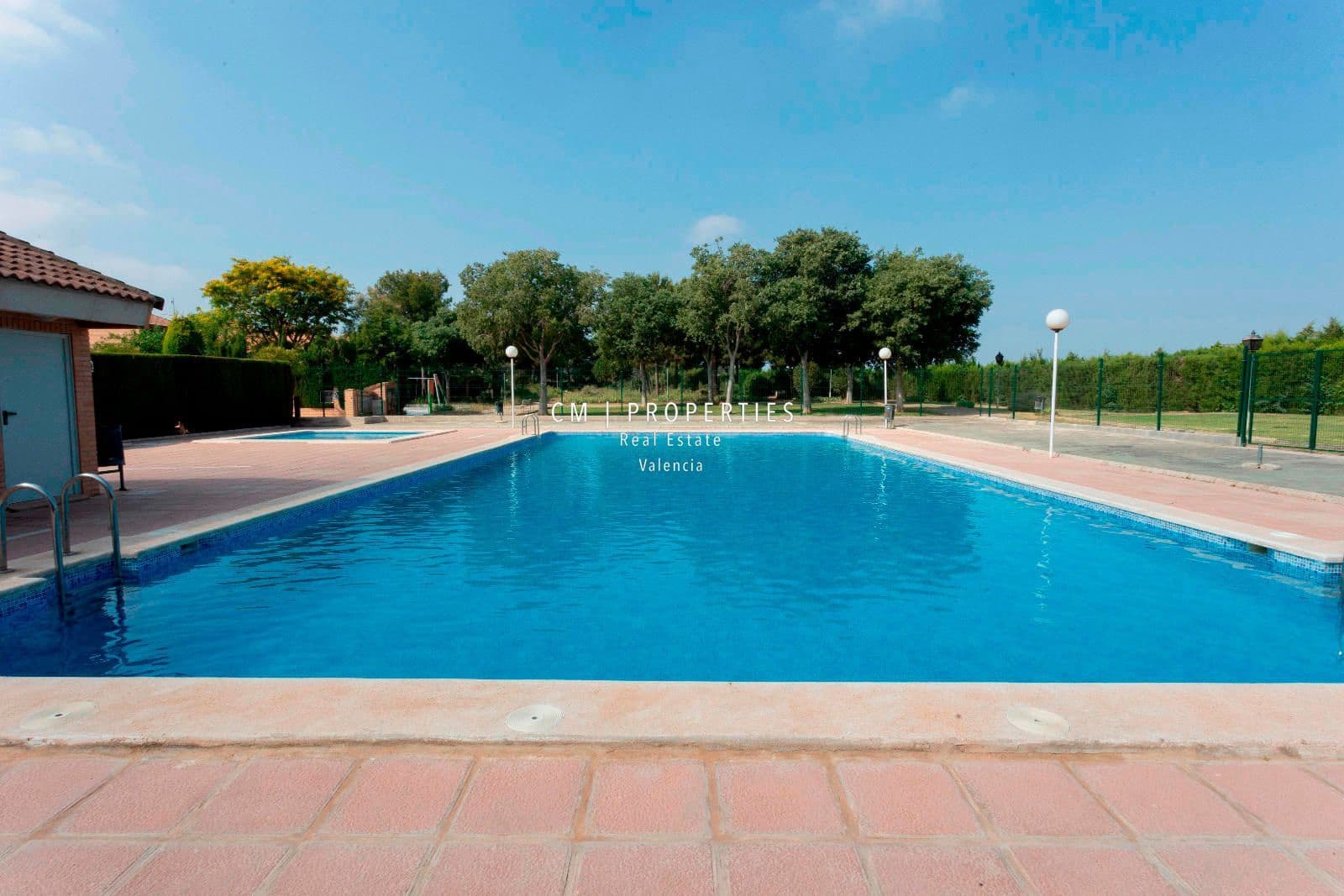 4 soveværelse Byhus til salg i Betera med swimmingpool garage - € 352.000 (Ref: 9074329)