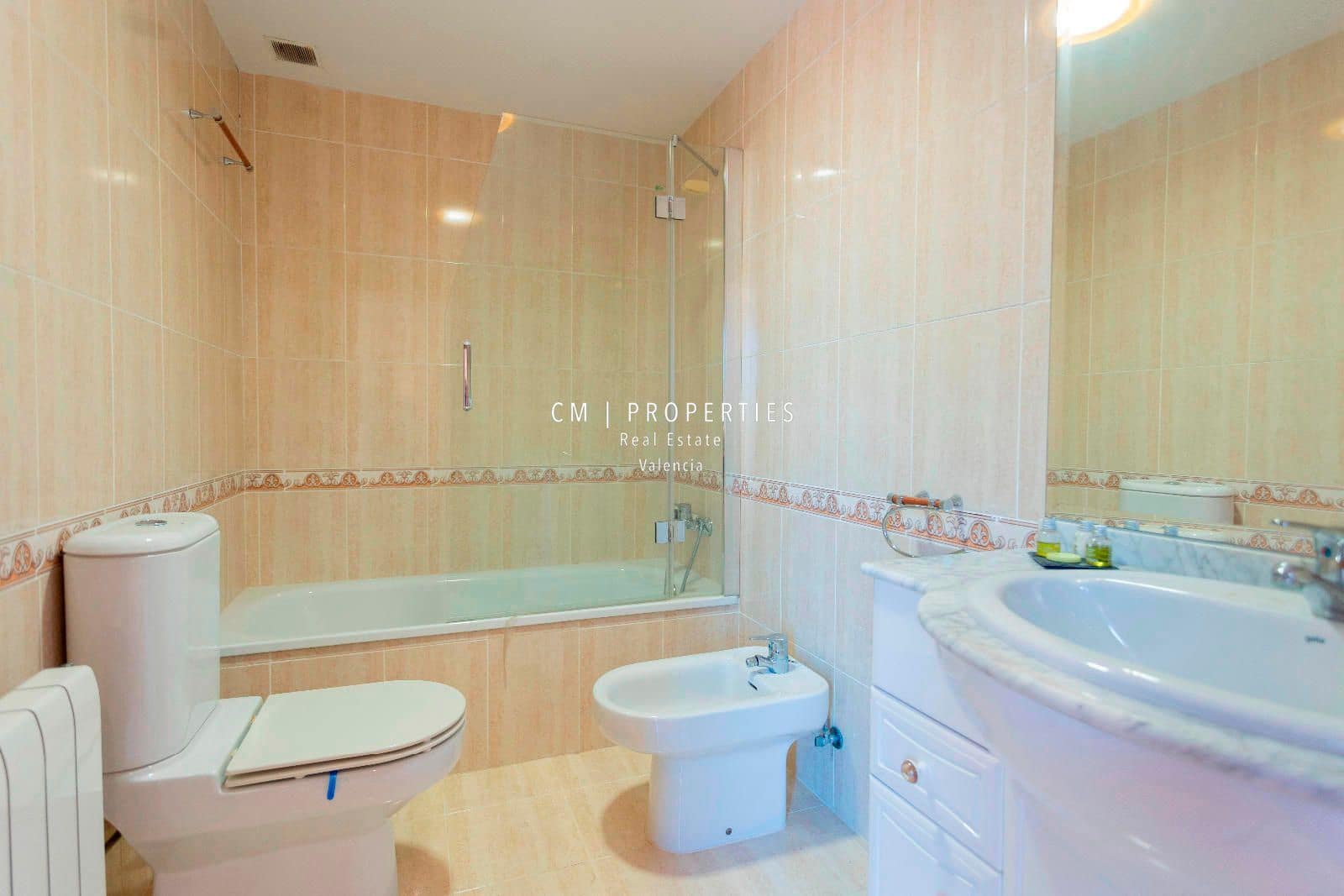 4 soveværelse Byhus til salg i Betera med swimmingpool garage - € 352.000 (Ref: 9074329)