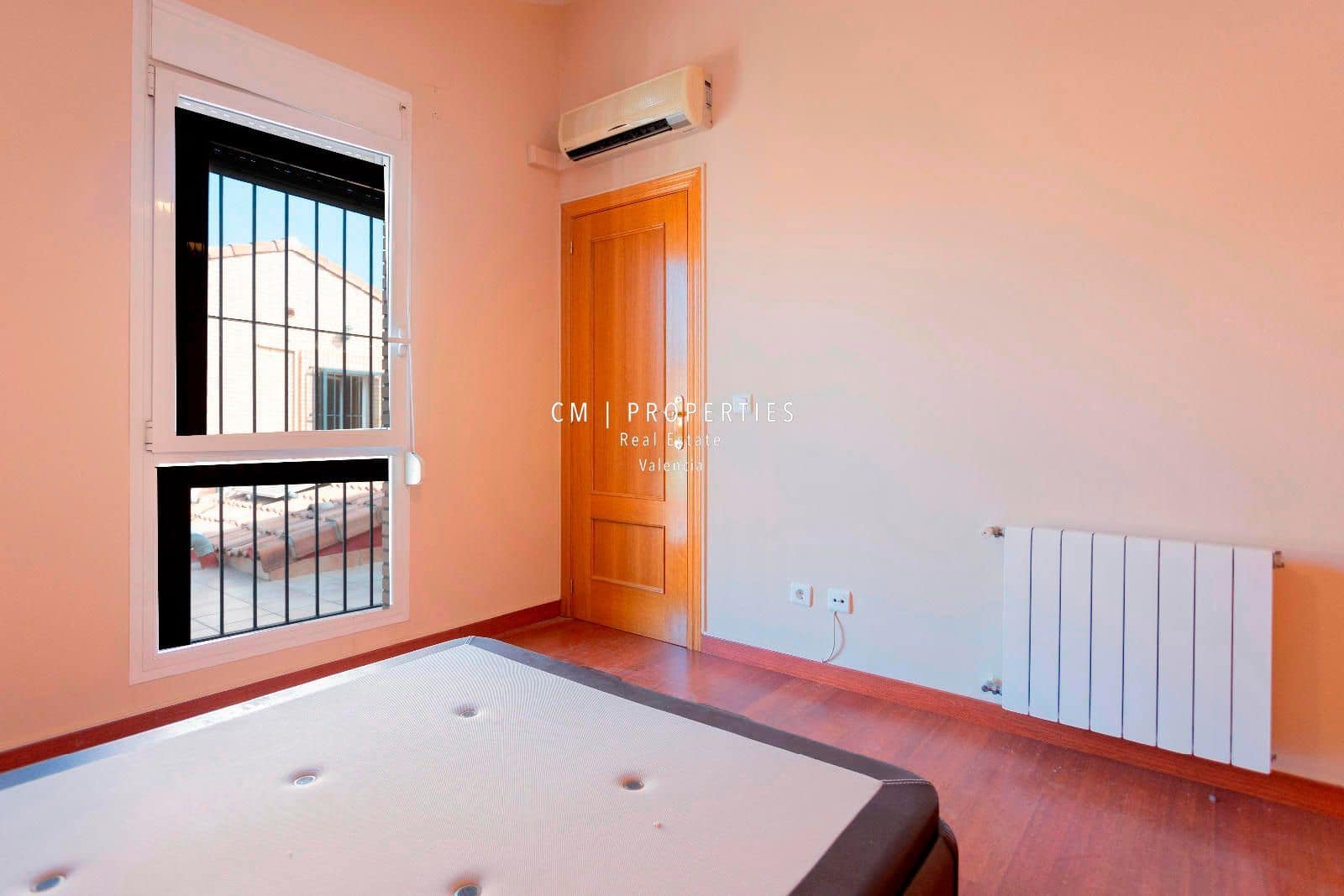 4 soveværelse Byhus til salg i Betera med swimmingpool garage - € 352.000 (Ref: 9074329)