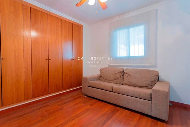 4 bedroom Townhouse for sale in Bétera with pool garage - € 352,000 (Ref: 9074329)