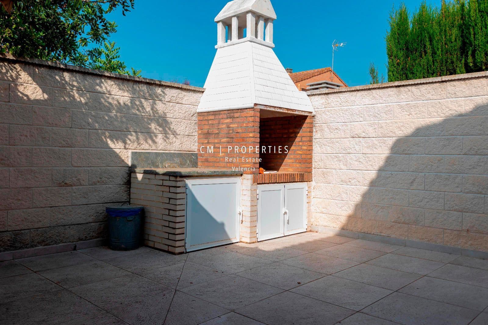 4 soveværelse Byhus til salg i Betera med swimmingpool garage - € 352.000 (Ref: 9074329)