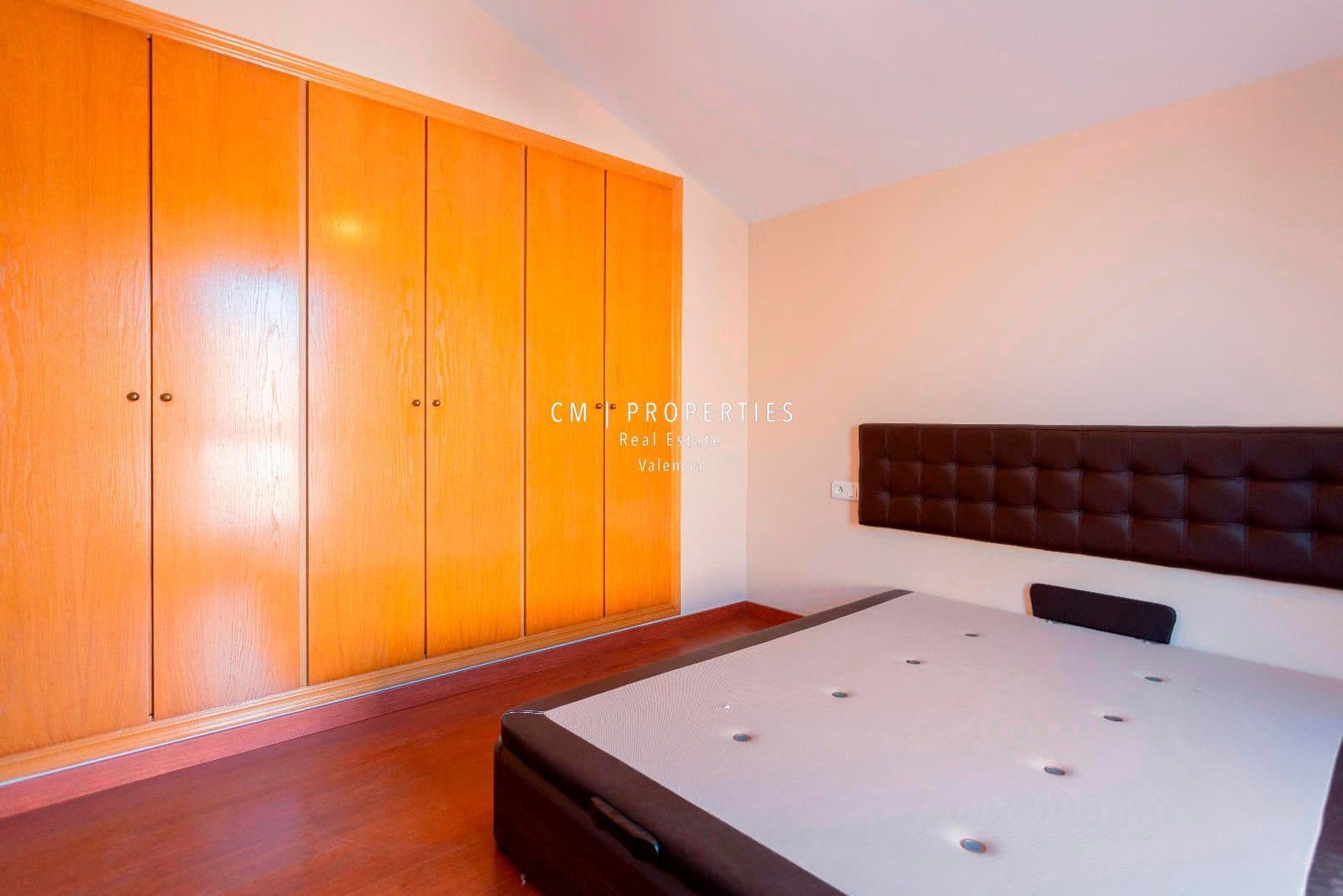 4 soveværelse Byhus til salg i Betera med swimmingpool garage - € 352.000 (Ref: 9074329)