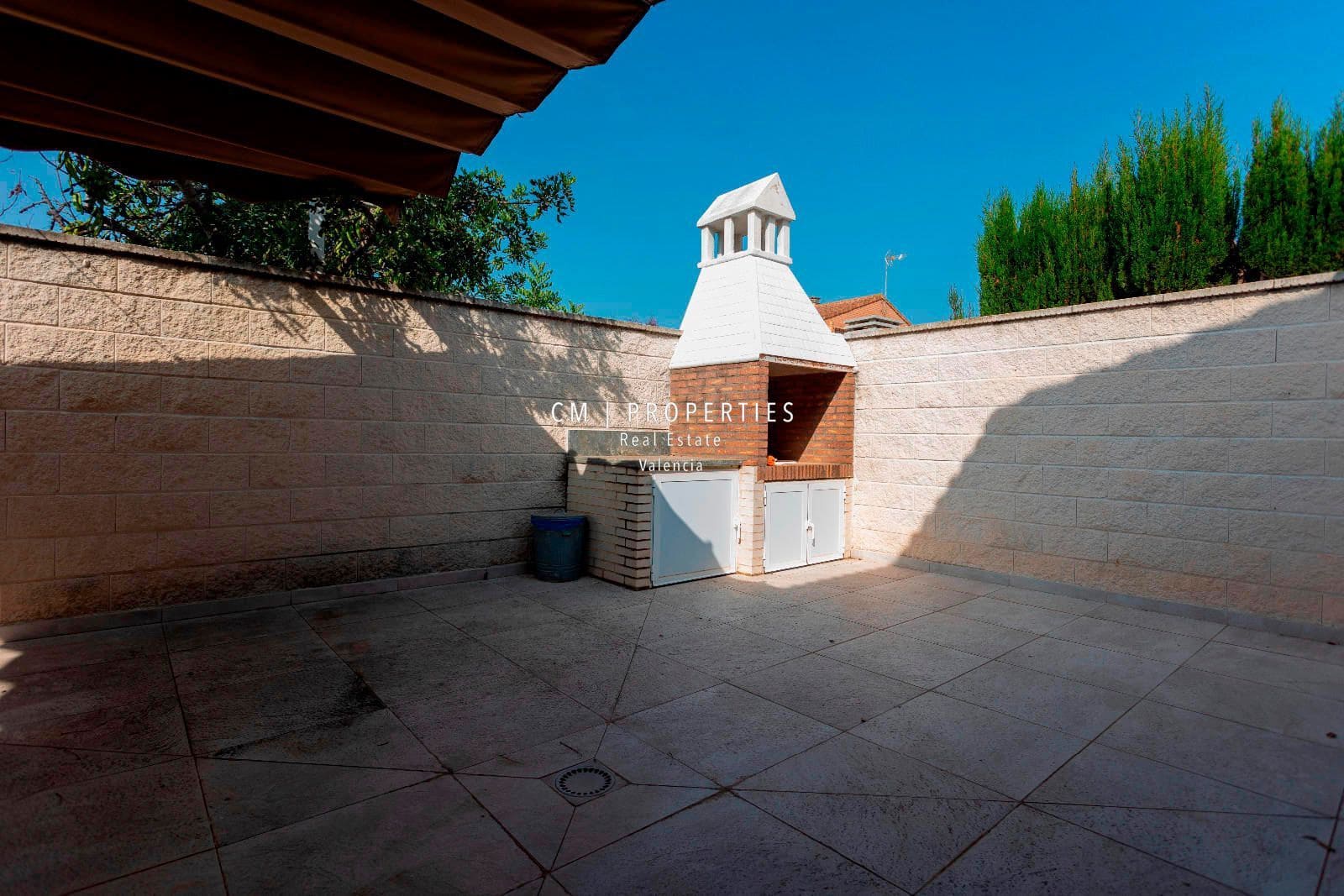 4 soveværelse Byhus til salg i Betera med swimmingpool garage - € 352.000 (Ref: 9074329)