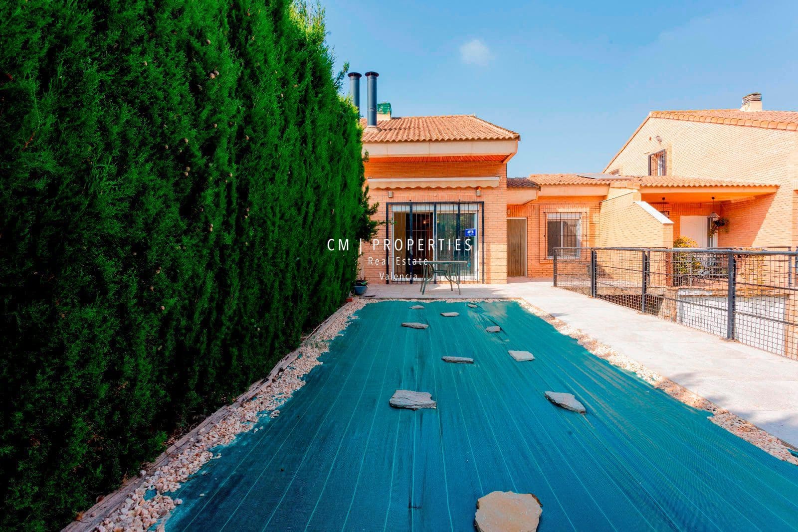 4 soveværelse Byhus til salg i Betera med swimmingpool garage - € 352.000 (Ref: 9074329)