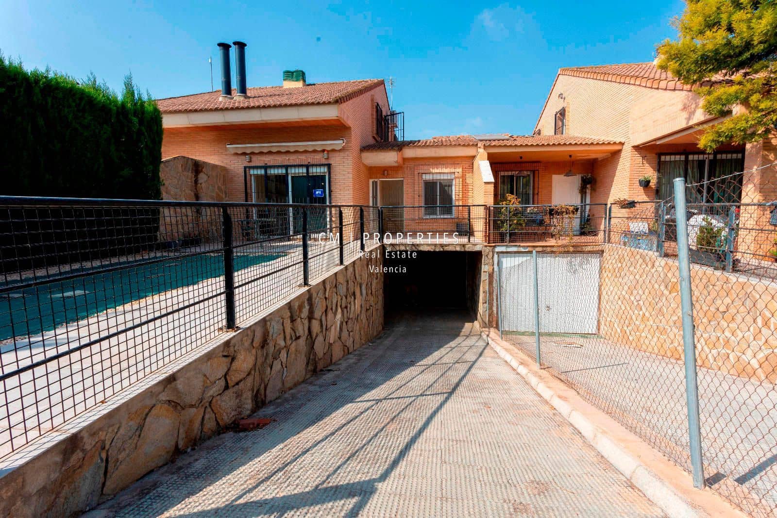 4 soveværelse Byhus til salg i Betera med swimmingpool garage - € 352.000 (Ref: 9074329)