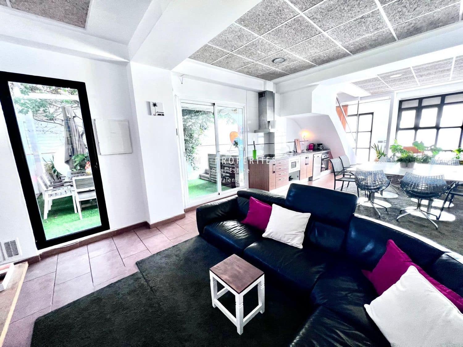 6 soveværelse Byhus til salg i Valencia by med swimmingpool - € 990.000 (Ref: 9076547)