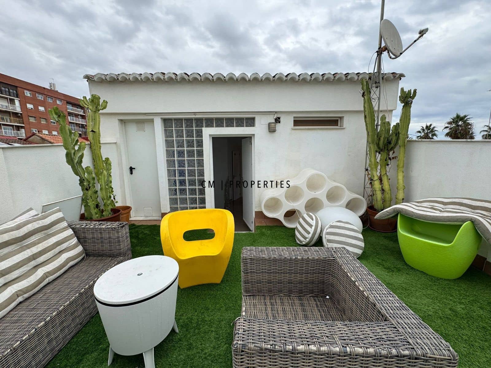 6 soveværelse Byhus til salg i Valencia by med swimmingpool - € 990.000 (Ref: 9076547)