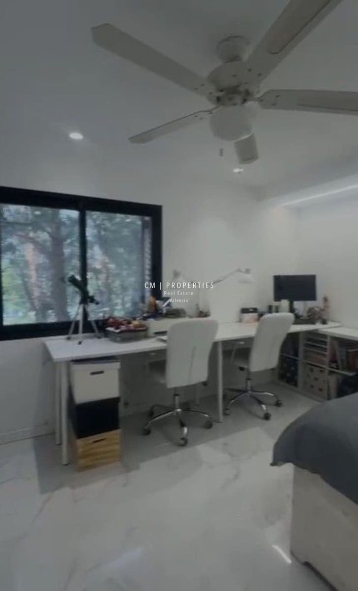 3 soveværelse Byhus til leje i Chiva med swimmingpool garage - € 2.500 (Ref: 9077078)