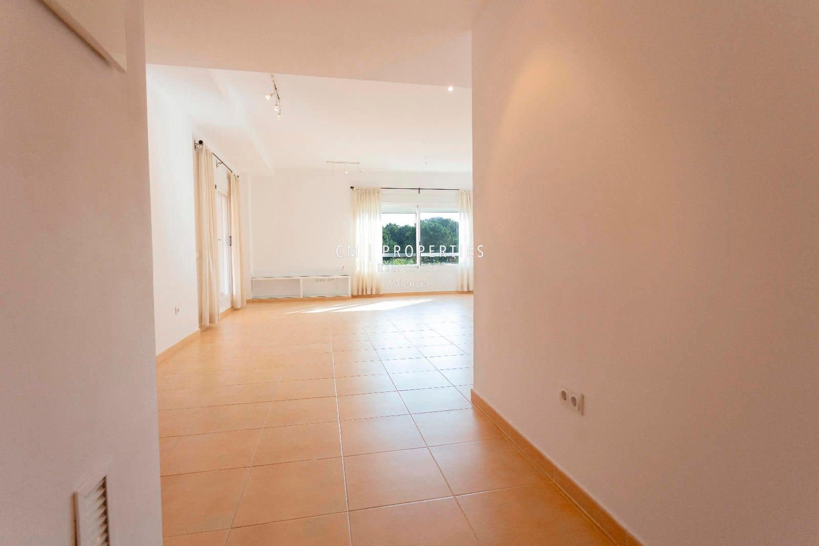 4 soveværelse Penthouse til leje i Betera med swimmingpool garage - € 2.750 (Ref: 9077082)