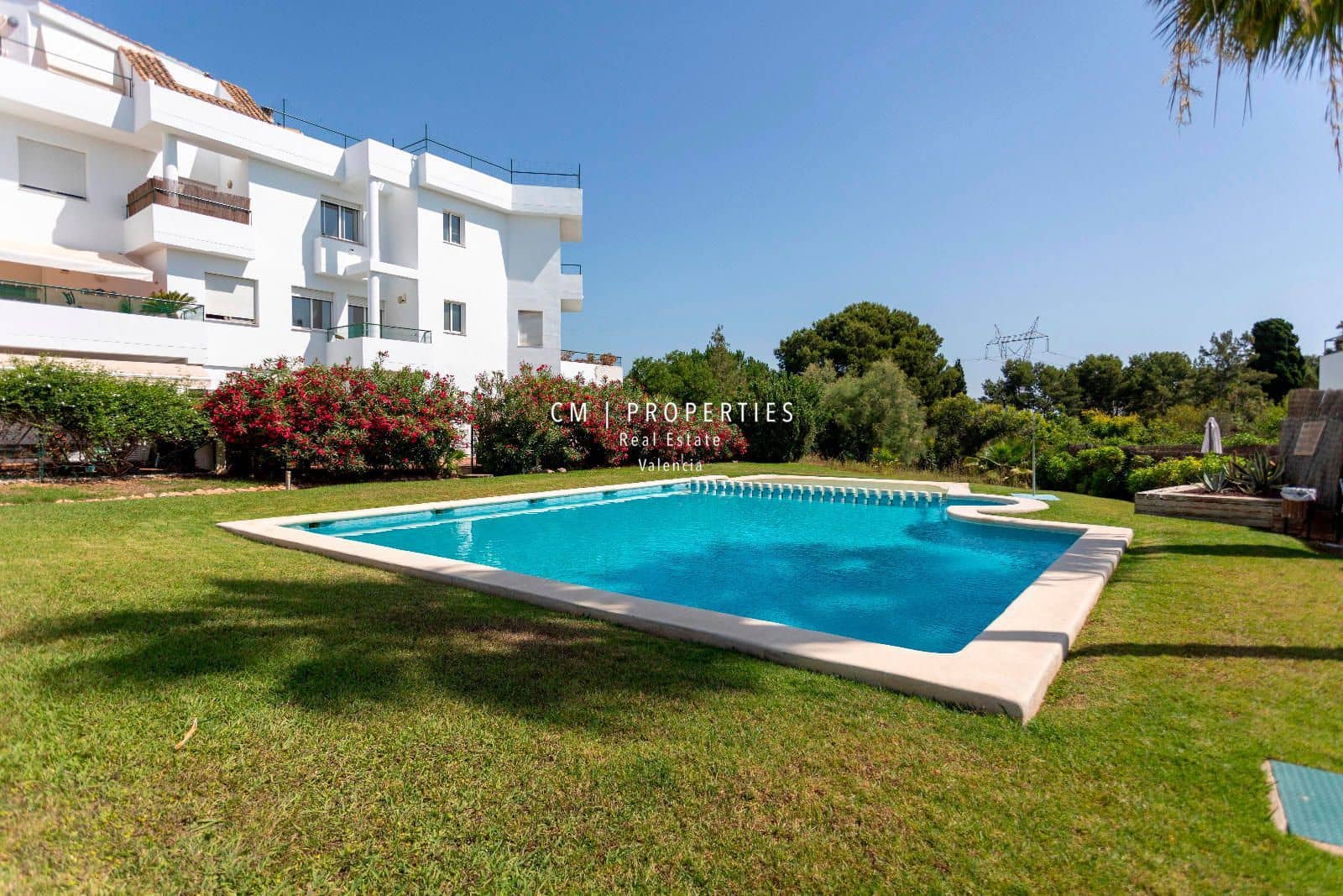 4 soveværelse Penthouse til leje i Betera med swimmingpool garage - € 2.750 (Ref: 9077082)