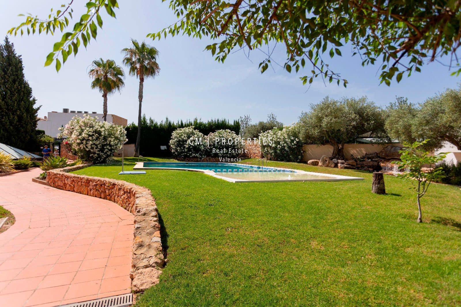 4 soveværelse Penthouse til leje i Betera med swimmingpool garage - € 2.750 (Ref: 9077082)