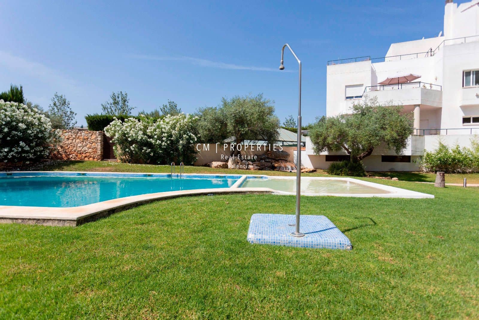 4 soveværelse Penthouse til leje i Betera med swimmingpool garage - € 2.750 (Ref: 9077082)