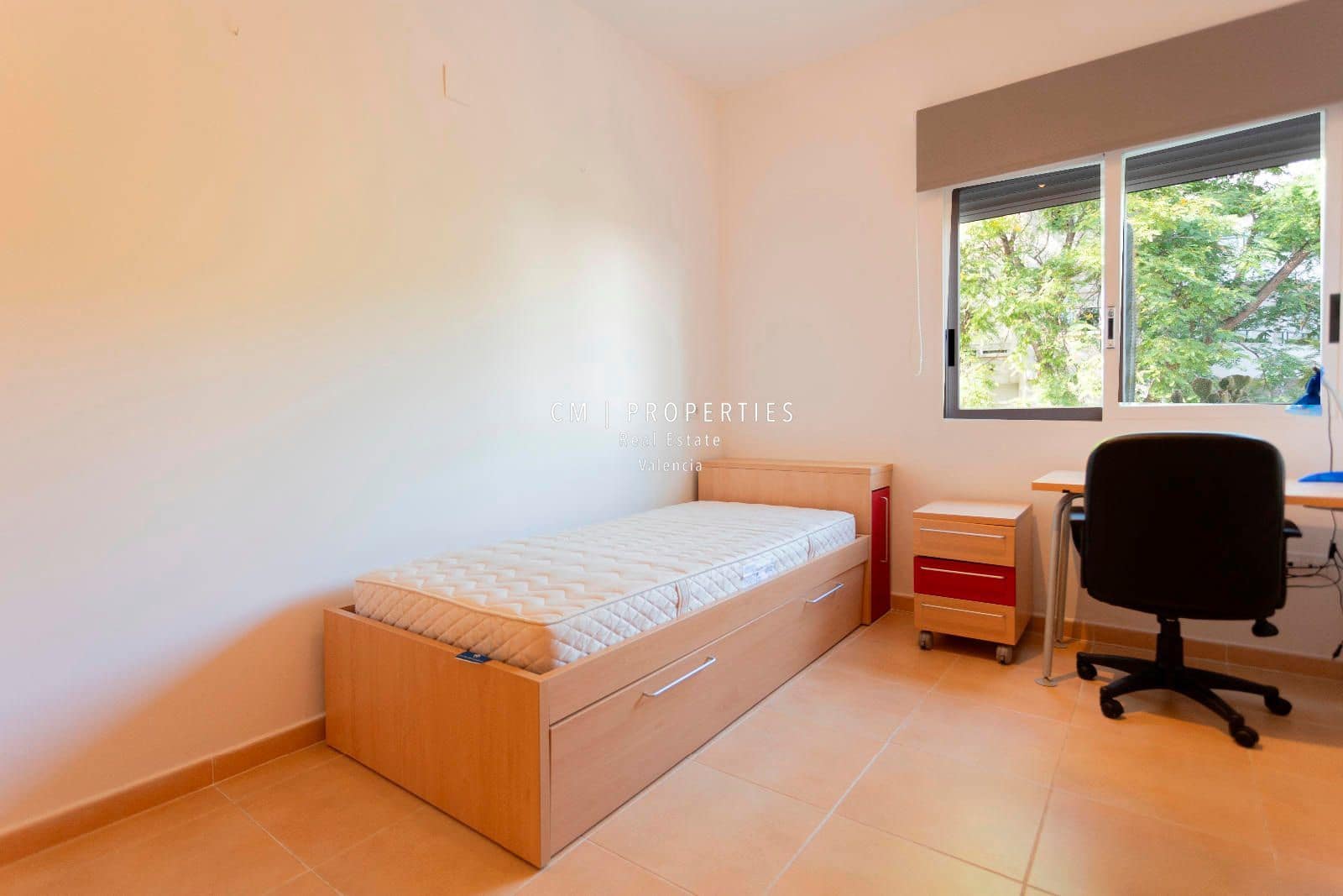 4 soveværelse Penthouse til leje i Betera med swimmingpool garage - € 2.750 (Ref: 9077082)