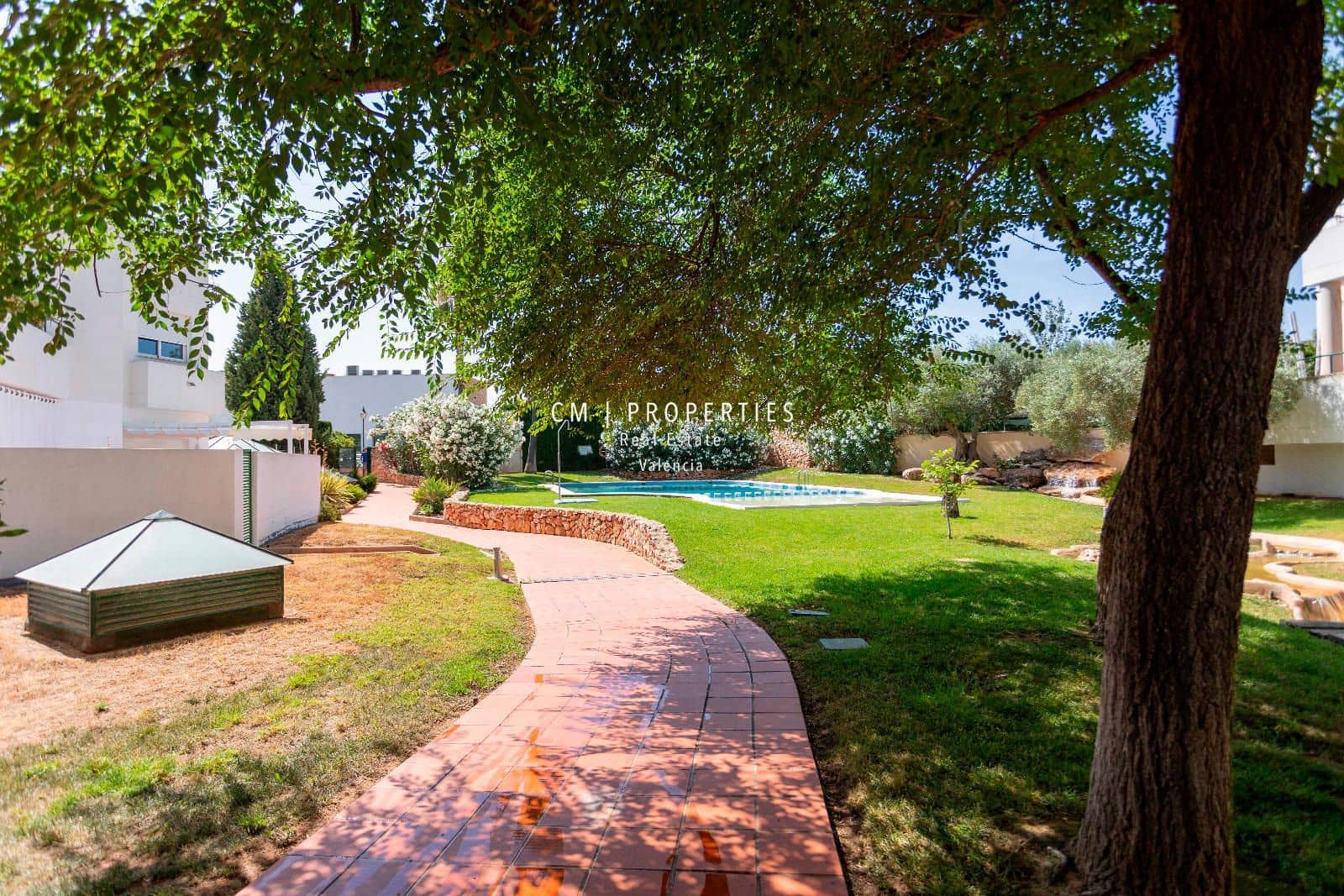 4 soveværelse Penthouse til leje i Betera med swimmingpool garage - € 2.750 (Ref: 9077082)