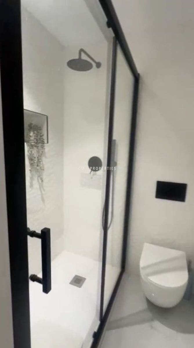 3 slaapkamer Villa te koop in Chiva met zwembad garage - € 439.000 (Ref: 9077468)