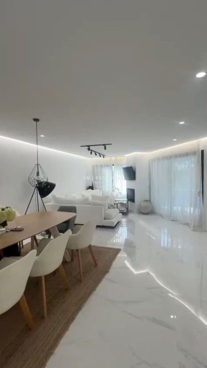 3 slaapkamer Villa te koop in Chiva met zwembad garage - € 439.000 (Ref: 9077468)