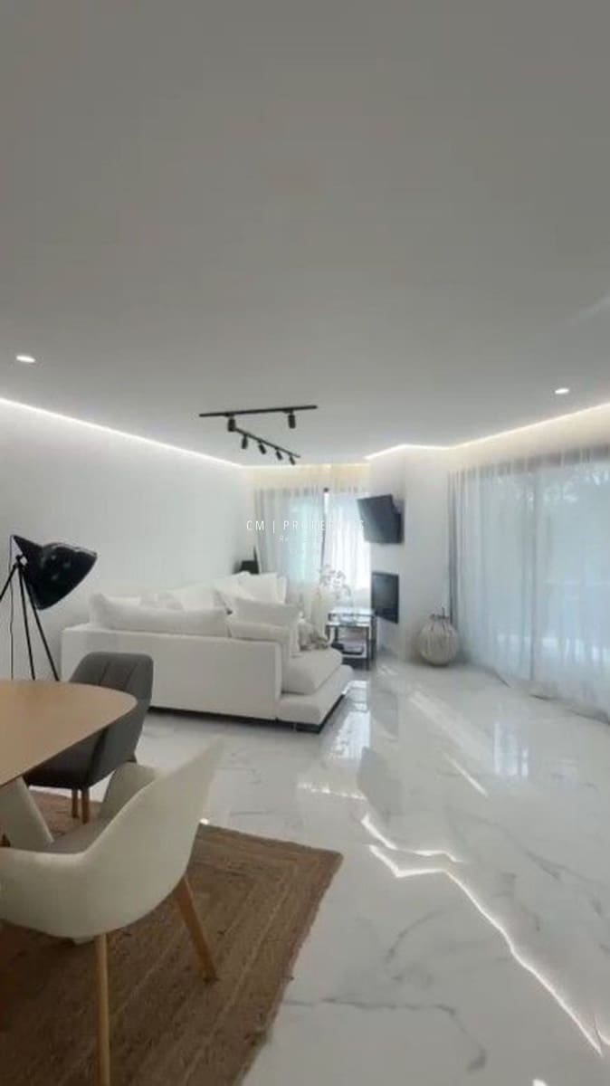 3 slaapkamer Villa te koop in Chiva met zwembad garage - € 439.000 (Ref: 9077468)