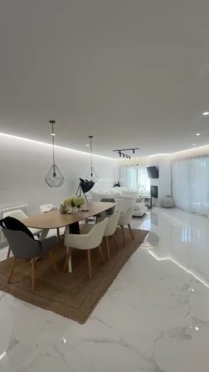 3 slaapkamer Villa te koop in Chiva met zwembad garage - € 439.000 (Ref: 9077468)