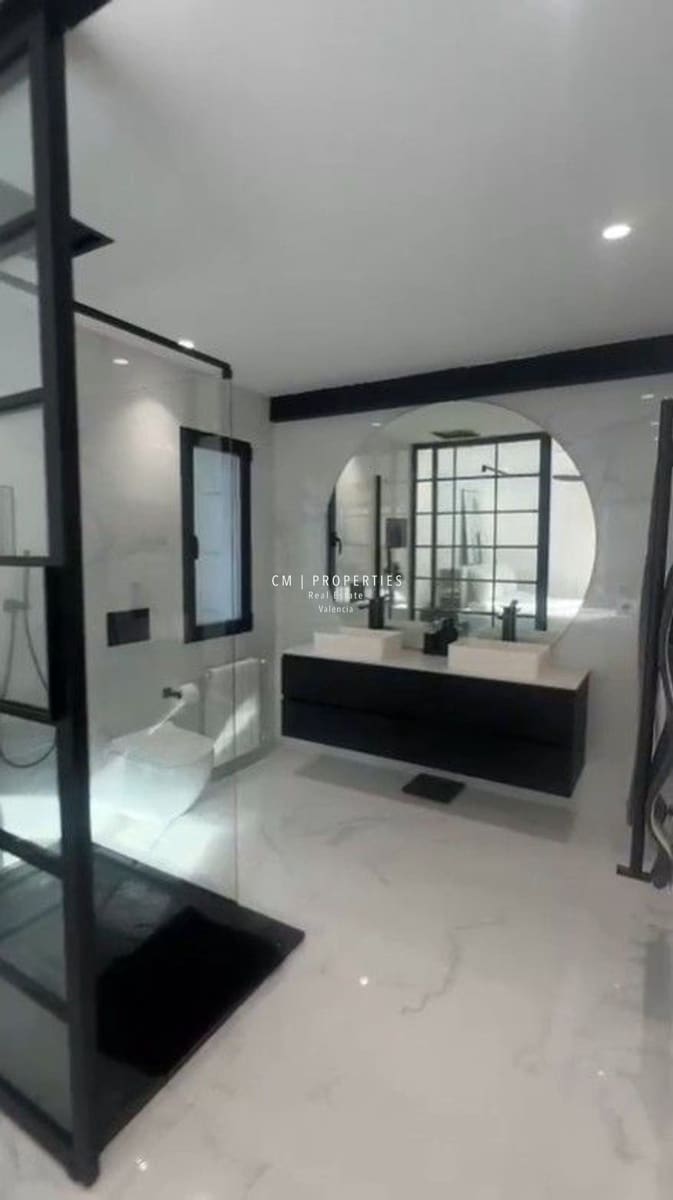 3 slaapkamer Villa te koop in Chiva met zwembad garage - € 439.000 (Ref: 9077468)