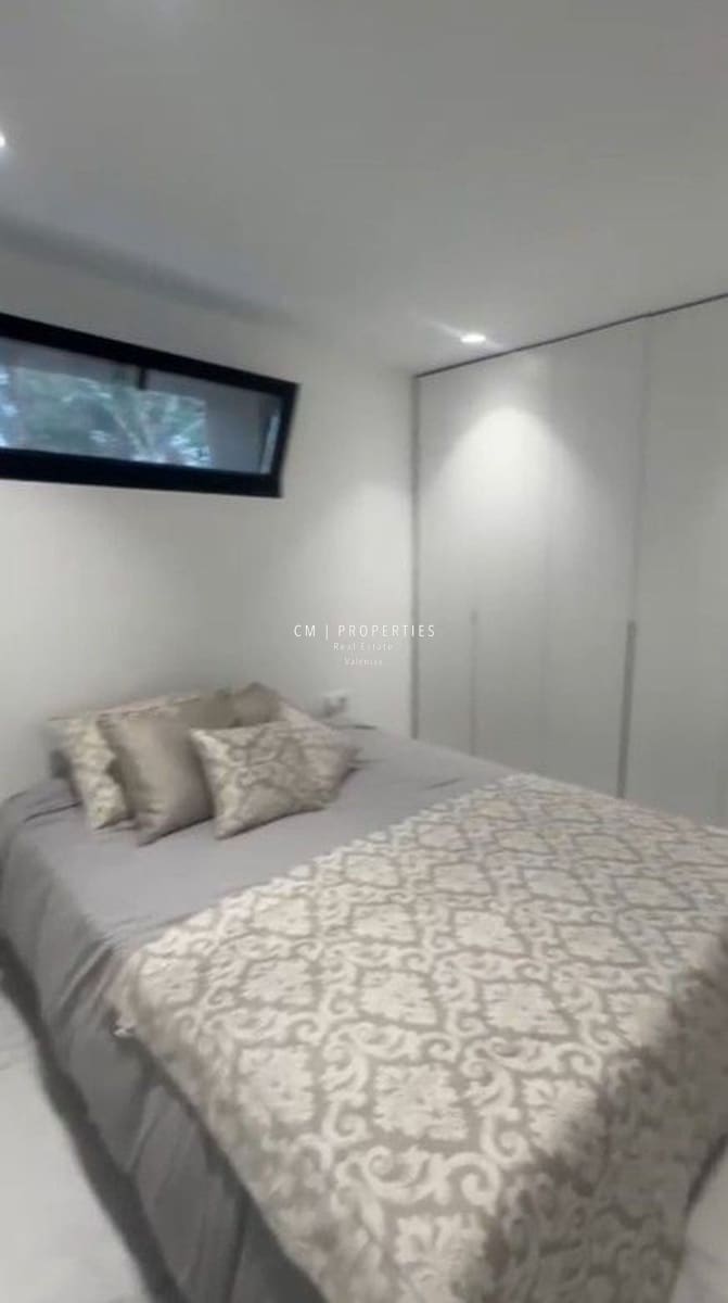 3 slaapkamer Villa te koop in Chiva met zwembad garage - € 439.000 (Ref: 9077468)