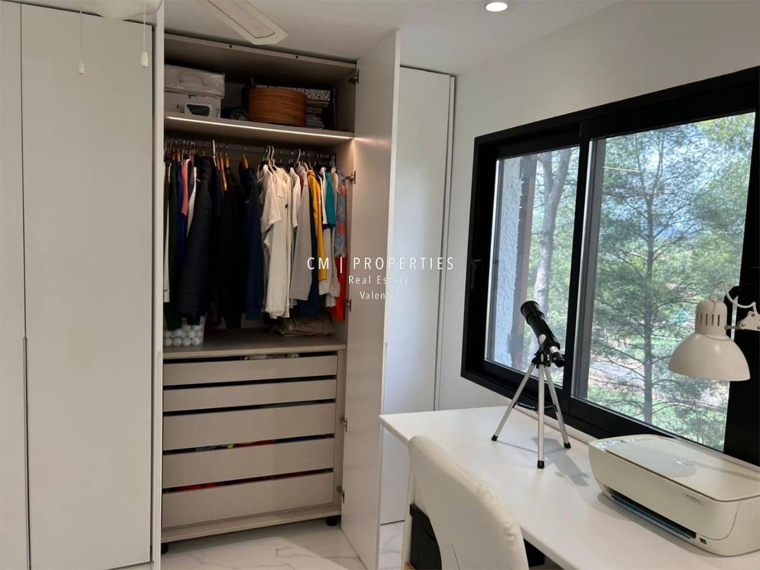 3 slaapkamer Villa te koop in Chiva met zwembad garage - € 439.000 (Ref: 9077468)