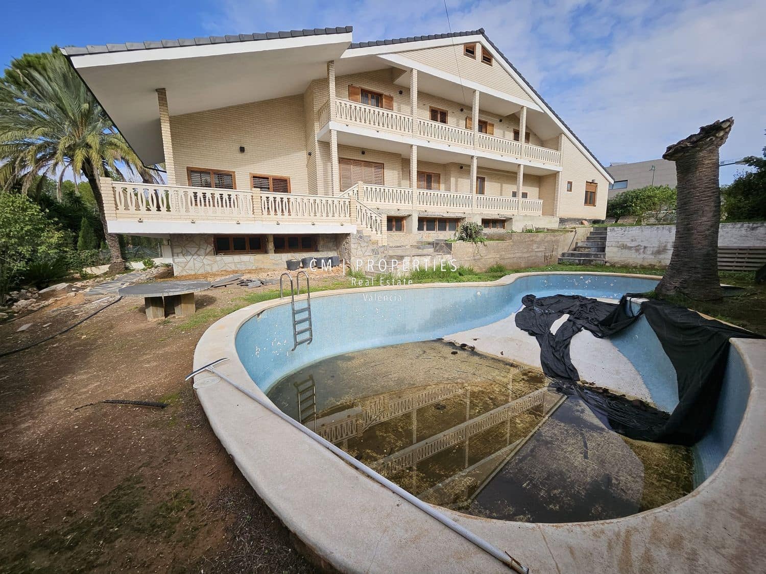 6 soveværelse Villa til salg i Betera med swimmingpool garage - € 975.000 (Ref: 9084526)