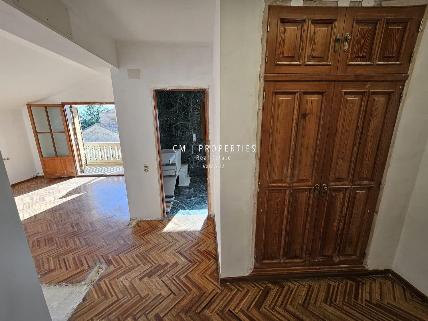 6 soveværelse Villa til salg i Betera med swimmingpool garage - € 975.000 (Ref: 9084526)