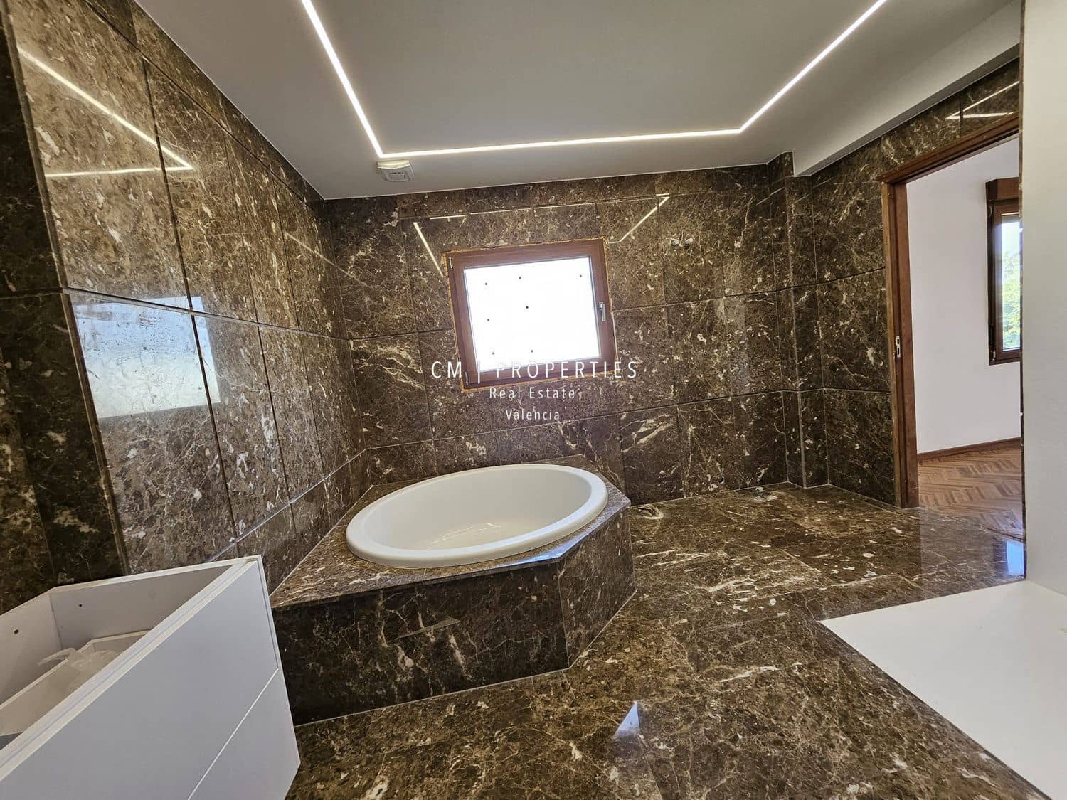 6 soveværelse Villa til salg i Betera med swimmingpool garage - € 975.000 (Ref: 9084526)