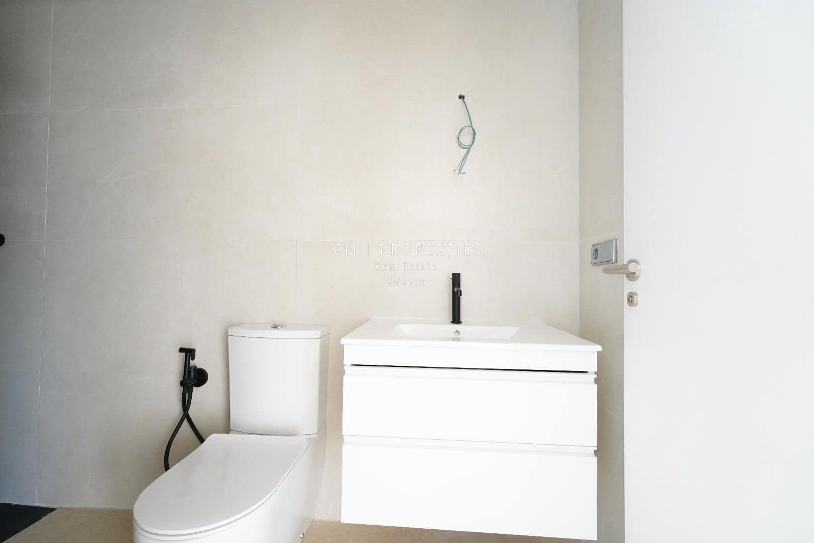 4 makuuhuone Omakotitalo myytävänä paikassa Chiva mukana 
autotalli - 350 000 € (Ref: 9092207)