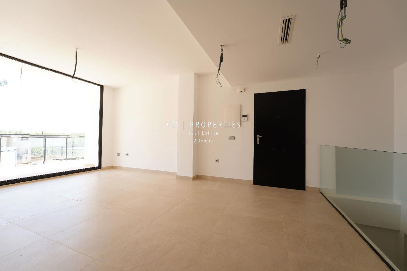 4 makuuhuone Omakotitalo myytävänä paikassa Chiva mukana 
autotalli - 350 000 € (Ref: 9092207)