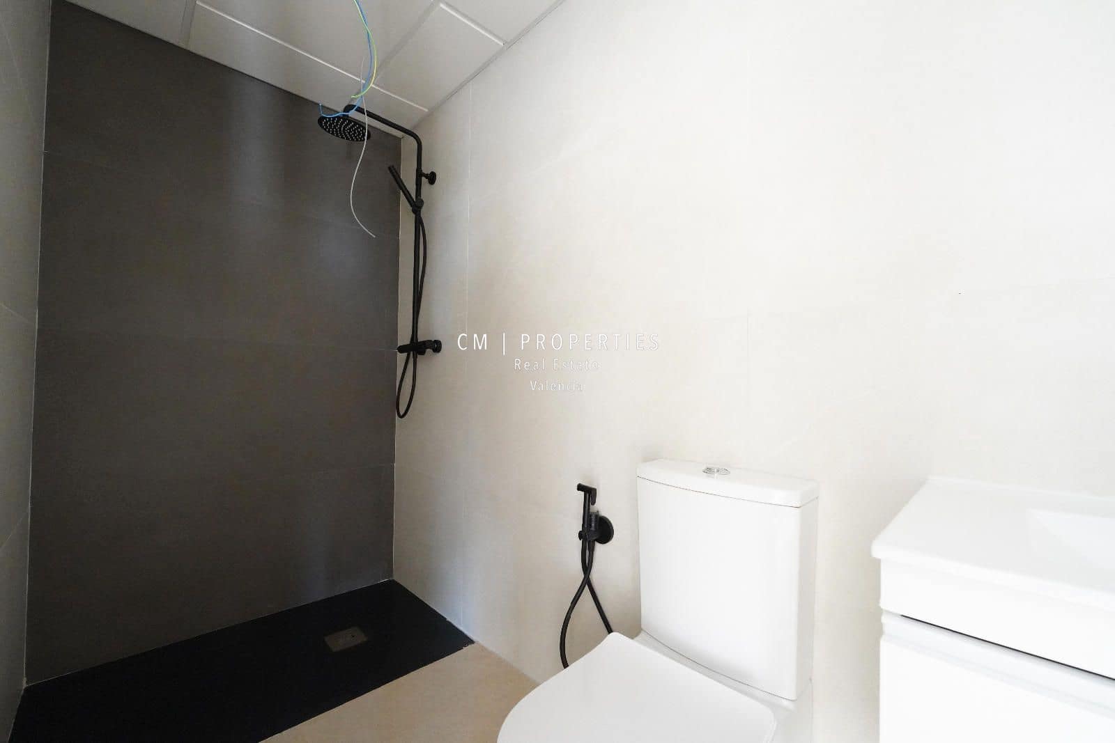 4 makuuhuone Omakotitalo myytävänä paikassa Chiva mukana 
autotalli - 350 000 € (Ref: 9092207)