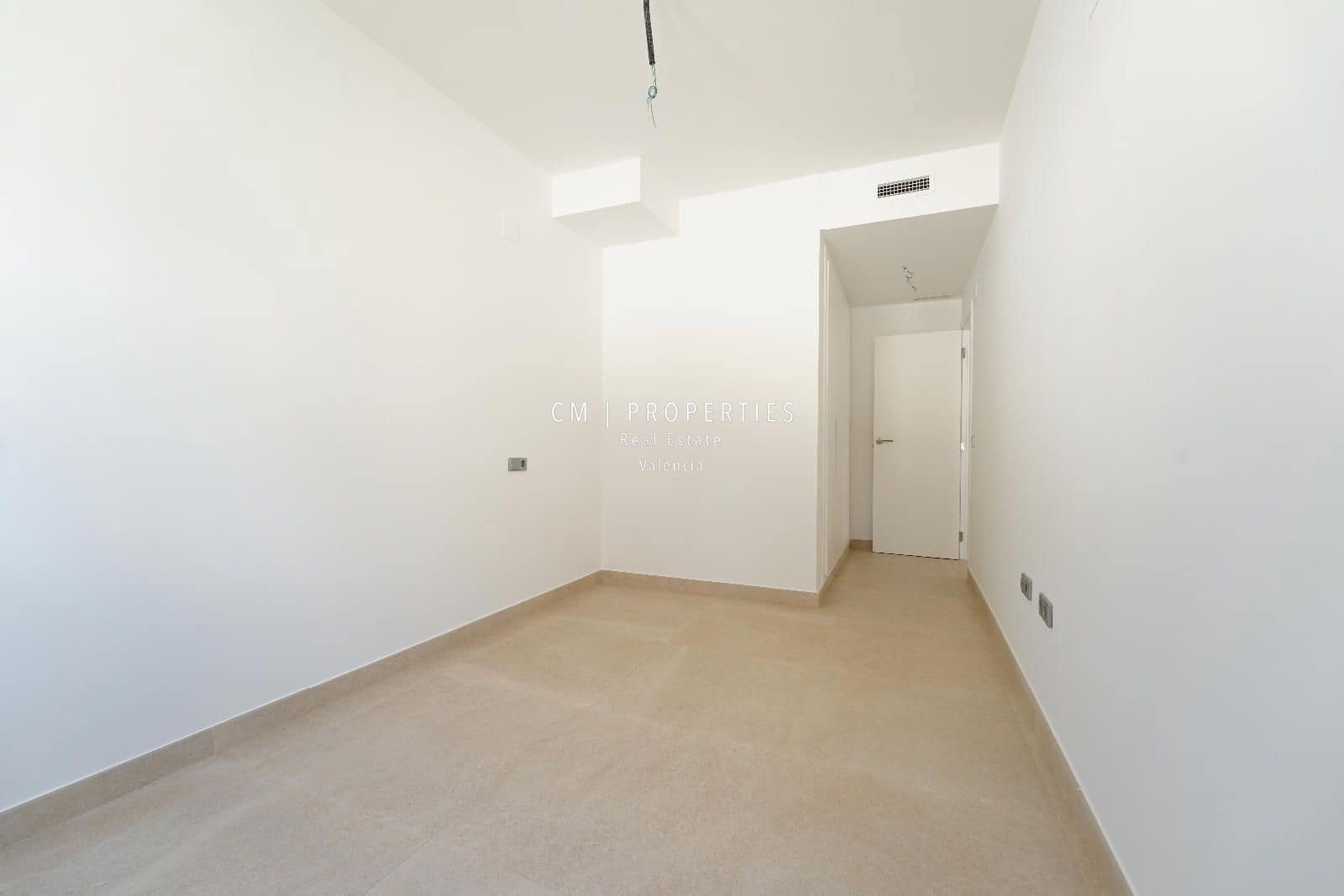 4 makuuhuone Omakotitalo myytävänä paikassa Chiva mukana 
autotalli - 350 000 € (Ref: 9092207)