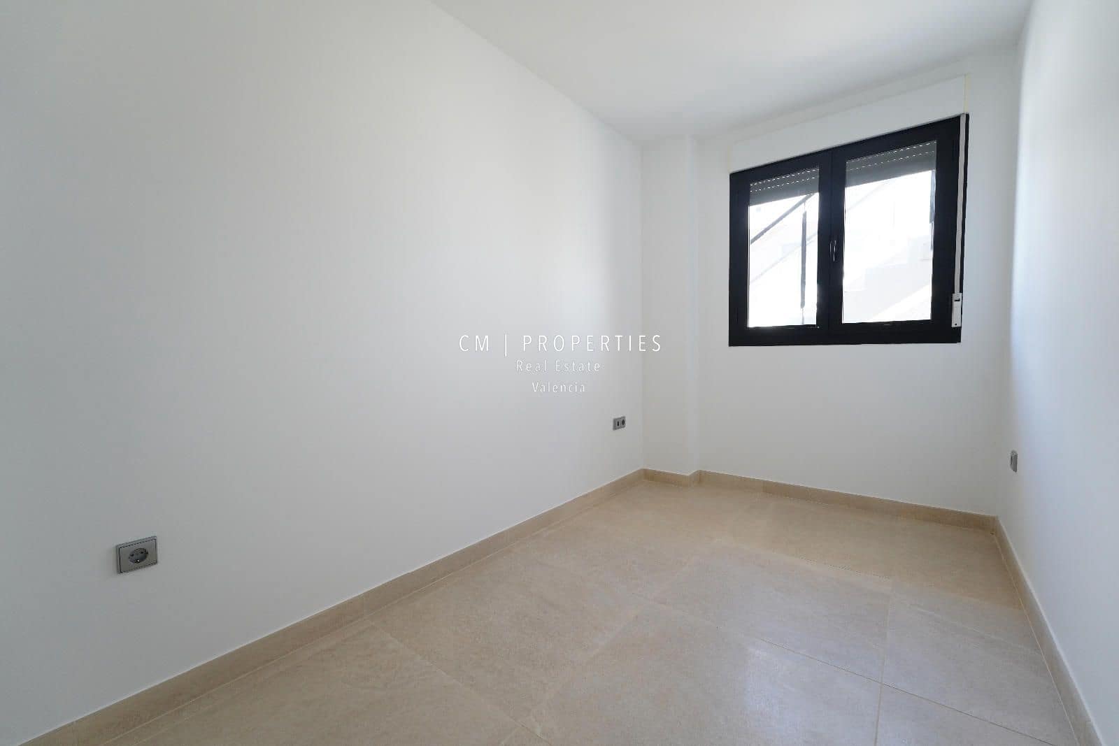 4 makuuhuone Omakotitalo myytävänä paikassa Chiva mukana 
autotalli - 350 000 € (Ref: 9092207)