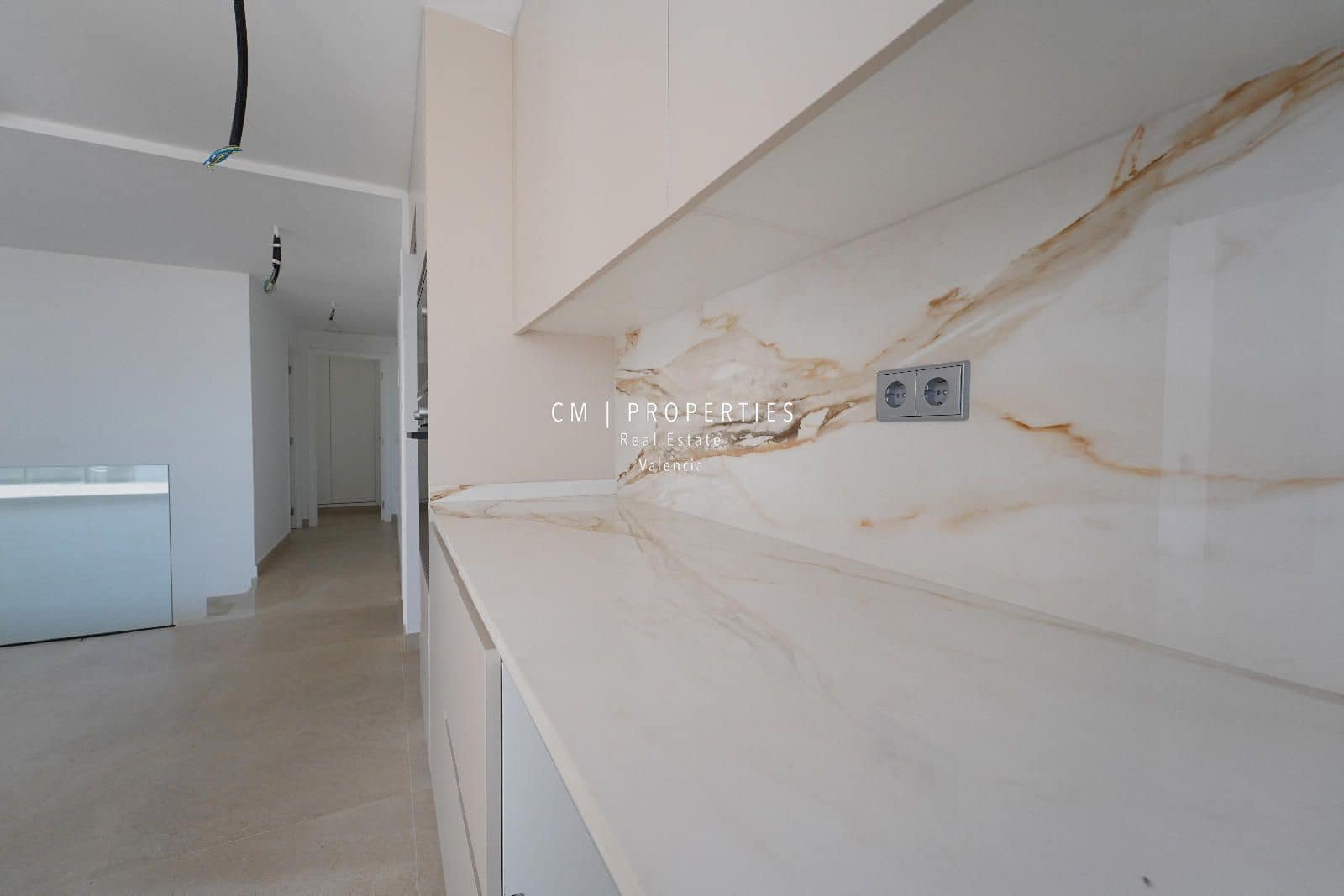 4 makuuhuone Omakotitalo myytävänä paikassa Chiva mukana 
autotalli - 350 000 € (Ref: 9092207)