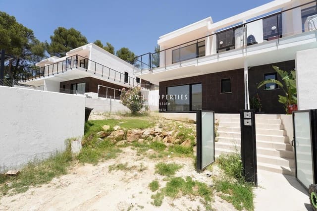 4 slaapkamer Huis te koop in Chiva met garage - € 350.000 (Ref: 9092207)