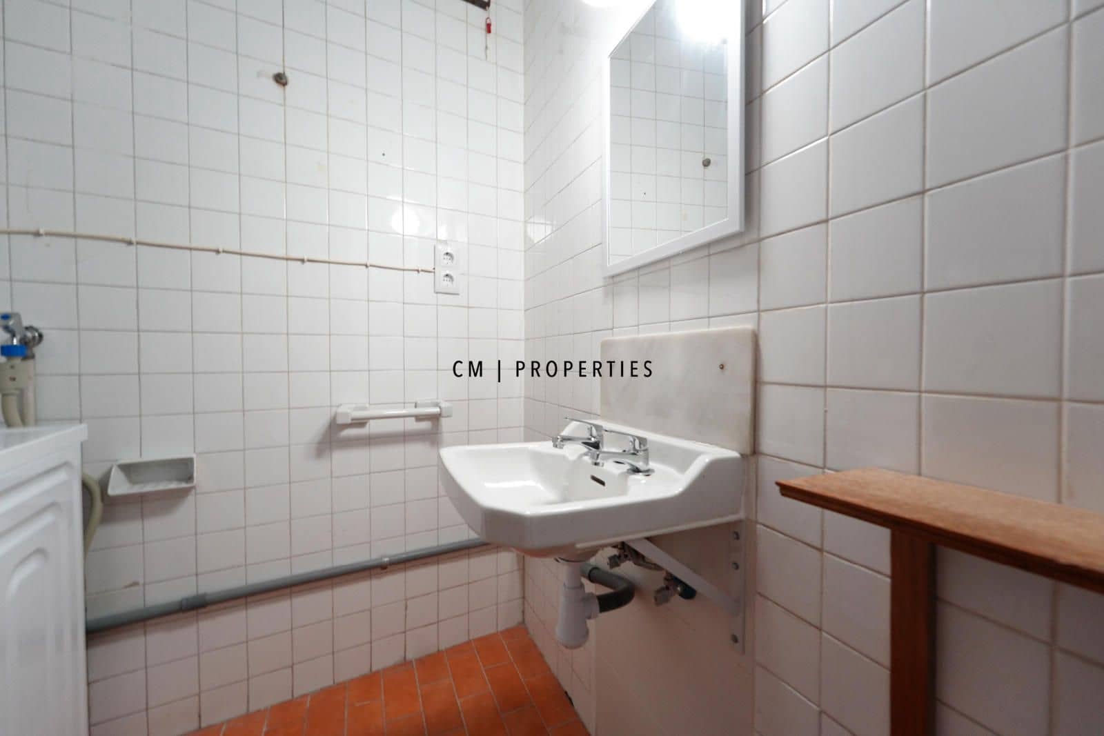 4 bedroom Apartment for rent in Valencia city - € 365 (Ref: 9097105)